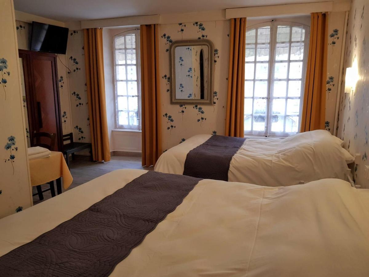 Logis Le Grand Hotel Du Louvre Valognes Esterno foto